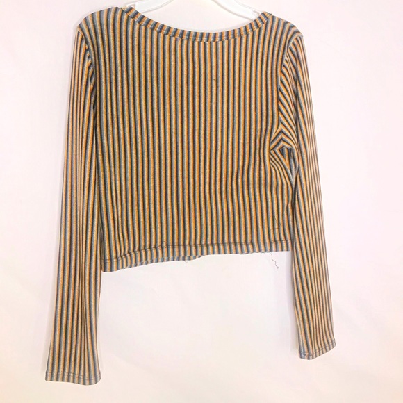 black and yellow striped long sleeve crop top - Picture 2 of 4